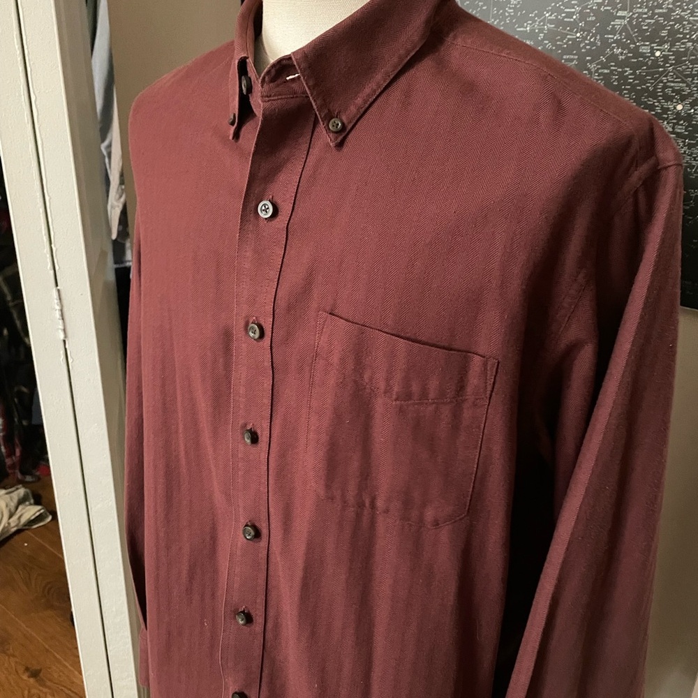 L.L. Bean Men's Maroon Casual Button-Down Shirt